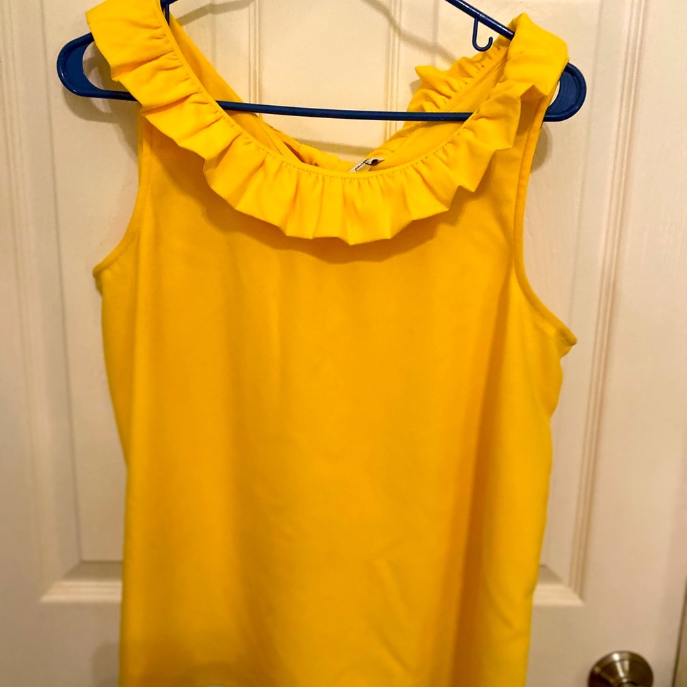 Super cute sunshine yellow blouse